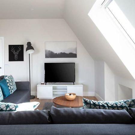 Hampden Apartments - The Richard Виндзор Экстерьер фото